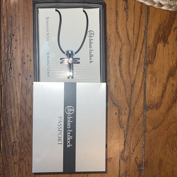 Mens Dolan Bullock CROSS Pendant 18K Gold Diamonds S-Steel Onyx in orig Box - Picture 9 of 14